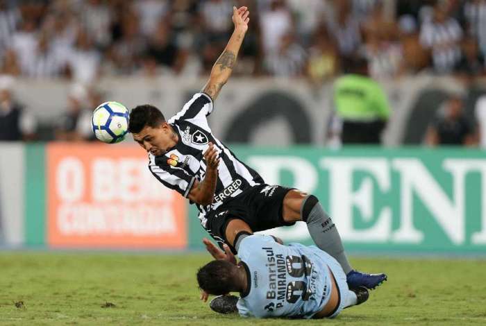 Botafogo e  Gremio jogaram pelo Campeonato Brasileiro