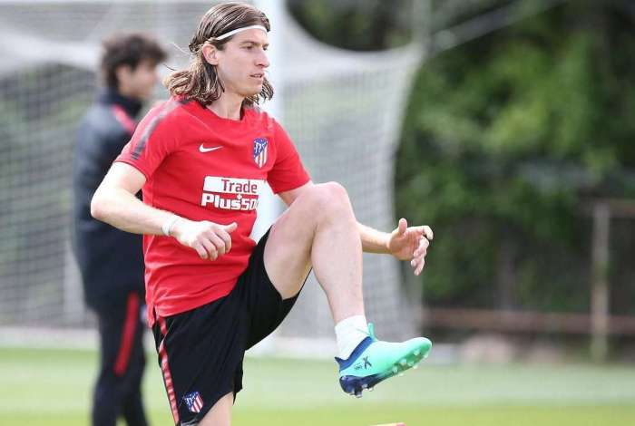 Filipe Luis voltou a jogar no Atlético de Madrid