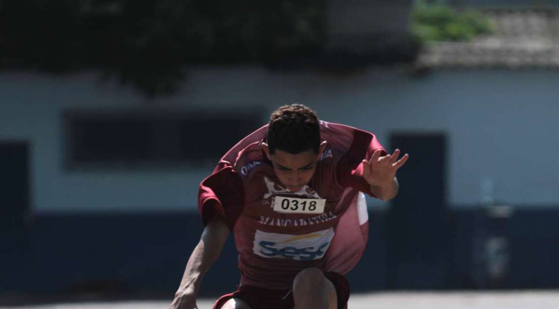 28/04/2018 - Caderno Baixada. Jogos da Baixada. Atletismo.Foto: Fernanda Dias / Ag�ncia O Dia.