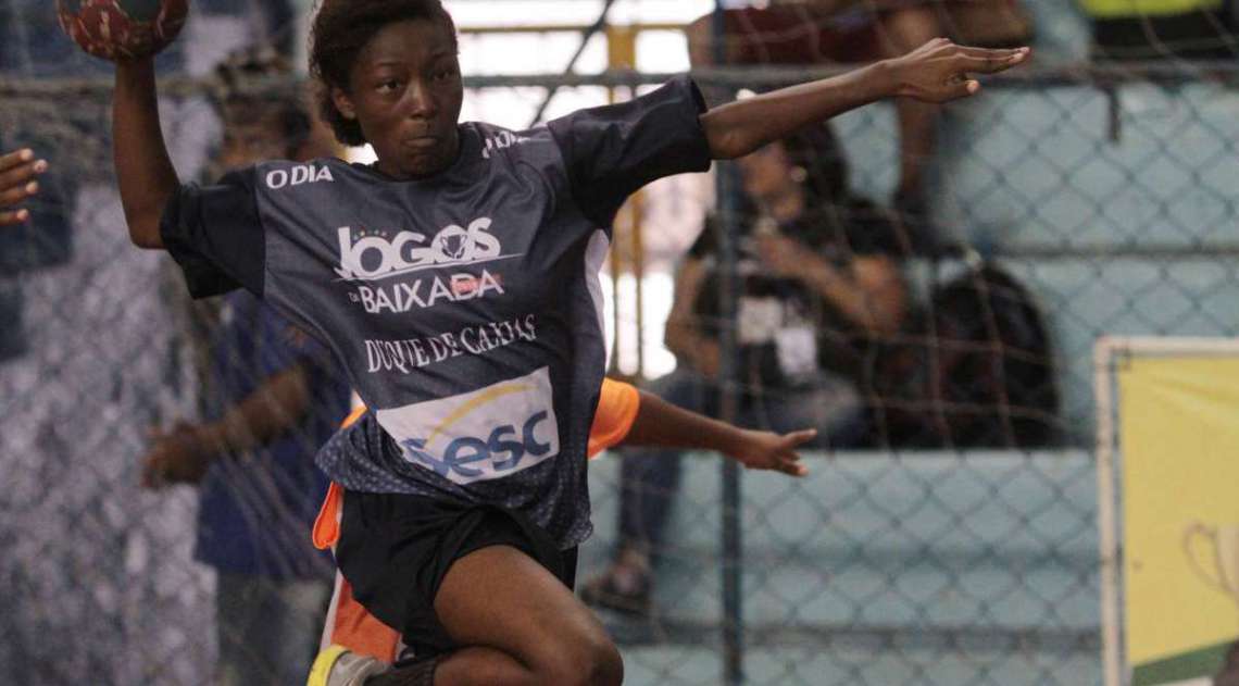 28/04/2018 - Caderno Baixada. Jogos da Baixada. Semi fina lHandbol feminino Duque de Caxias e Belford Roxo.Foto: Fernanda Dias / Ag�ncia O Dia.