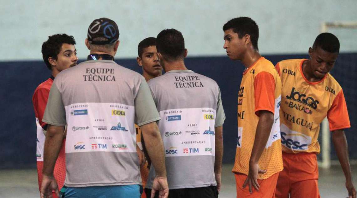 29/04/2018 - Caderno Baixada. Jogos da Baixada. Final Fustal Masculino. Paracambi e Itagua�. Equipe vencedora Itagua�. Foto: Fernanda Dias / Ag�ncia O Dia.