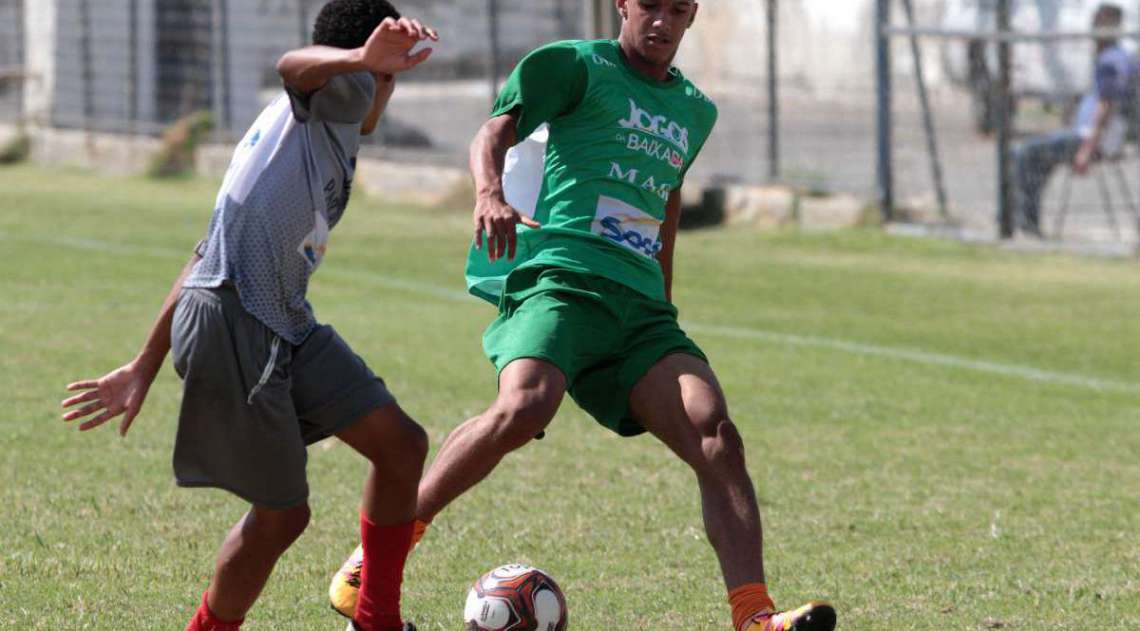 29/04/2018 - Caderno Baixada. Jogos da Baixada. Semi final futebol de campo. Mag� e Paracambi.Foto: Fernanda Dias / Ag�ncia O Dia.