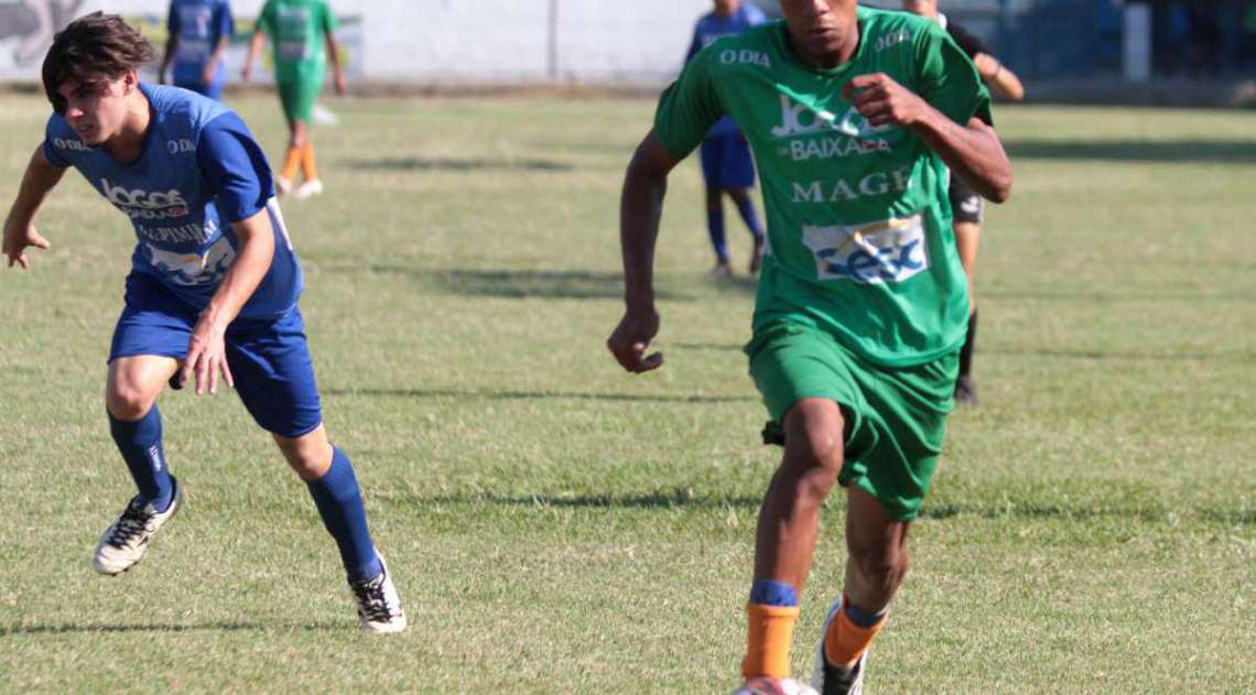 29/04/2018 - Caderno Baixada. Jogos da Baixada. Final Futebol de campo masculino. Mag� e Guapimirim. Mag� foi a equipe vencedora. Foto: Fernanda Dias / Ag�ncia O Dia.