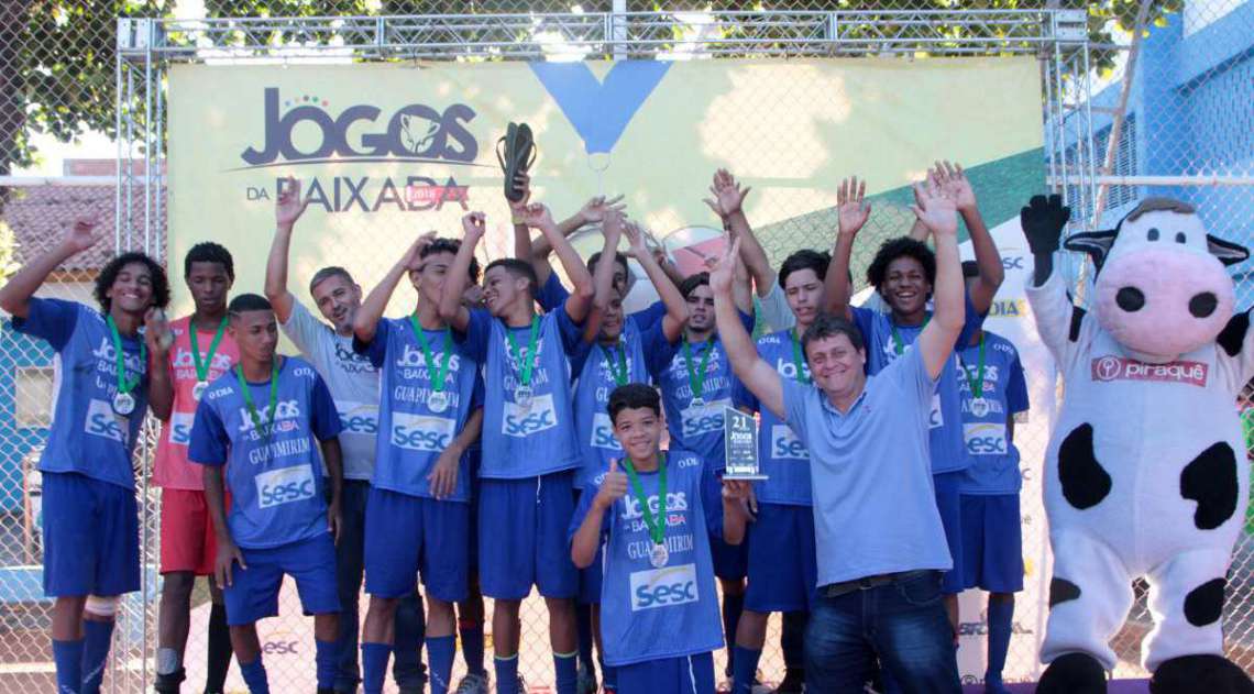 29/04/2018 - Caderno Baixada. Jogos da Baixada. Premia��o Futebol de campo masculino. Segundo lugar equipe Guapimirim.Foto: Fernanda Dias / Ag�ncia O Dia..