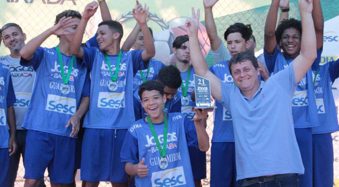 29/04/2018 - Caderno Baixada. Jogos da Baixada. Premia��o Futebol de campo masculino. Segundo lugar equipe Guapimirim.Foto: Fernanda Dias / Ag�ncia O Dia.