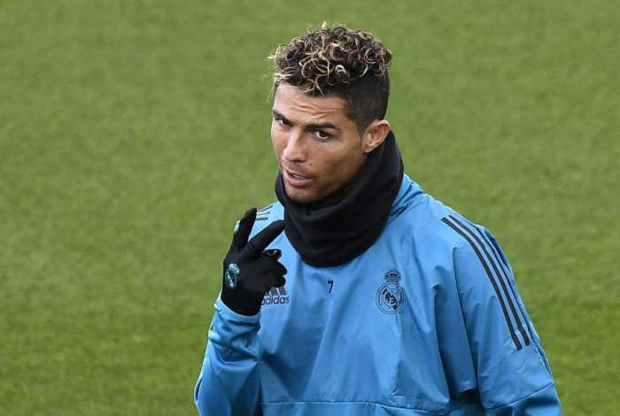 Mãe tentou fazer um aborto quando estava grávida de CR7