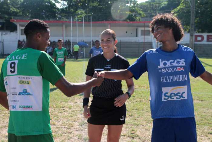 29/04/2018 - Caderno Baixada. Jogos da Baixada. Final Futebol de campo masculino. Mag� e Guapimirim. Mag� foi a equipe vencedora. Foto: Fernanda Dias / Ag�ncia O Dia.