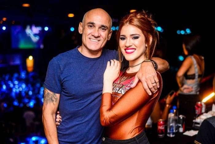 Ayrton e Ana Clara estiveram em show na Ribalta