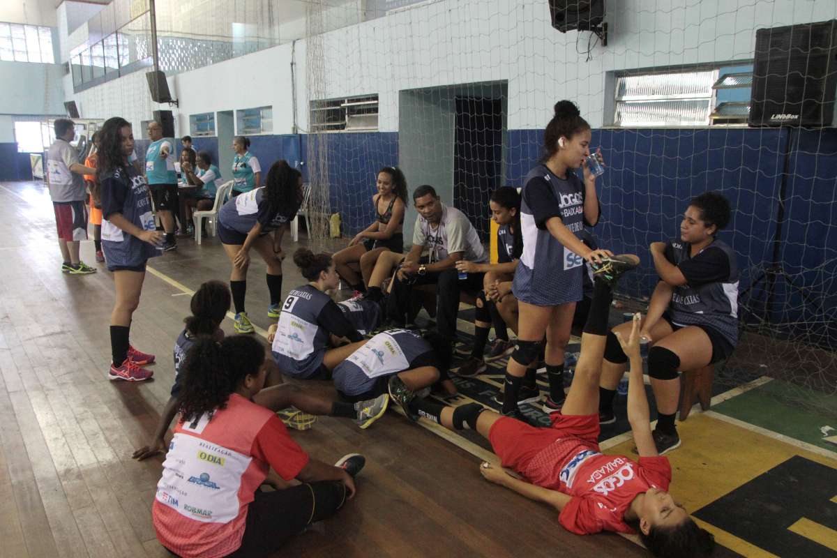 28/04/2018 - Caderno Baixada. Jogos da Baixada. Semi fina lHandbol feminino Duque de Caxias e Belford Roxo.Foto: Fernanda Dias / Agência O Dia.