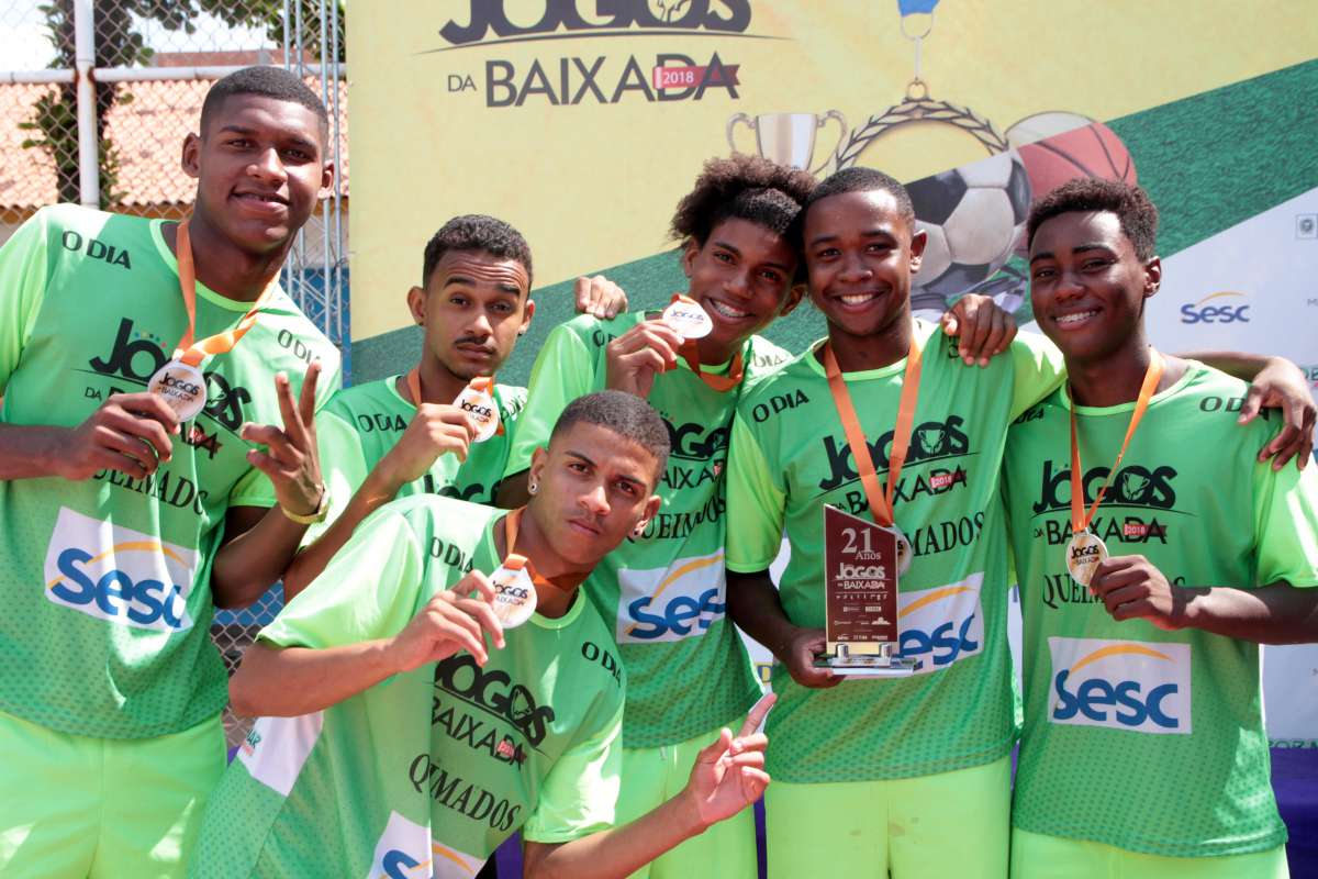 29/04/2018 - Caderno Baixada. Jogos da Baixada. Fustal Masculino. Terceiro lugar equipe de Queimados. Foto: Fernanda Dias / Agência O Dia.