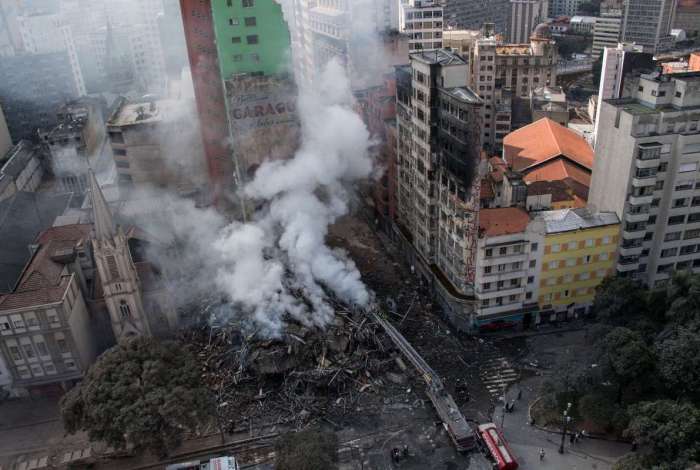 IncÃªndio atinge prÃ©dio de 24 andares em SÃ£o Paulo
