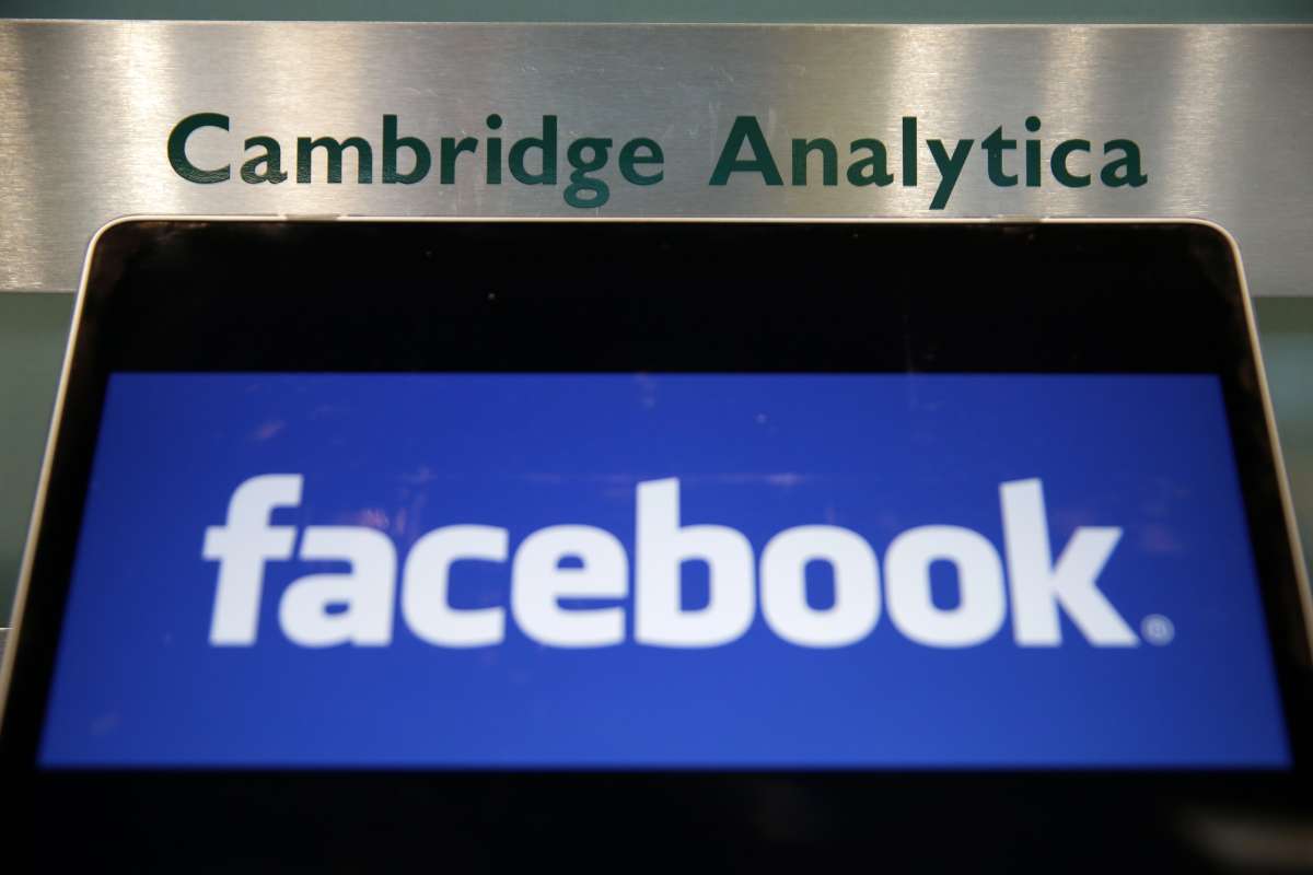 'O assédio feito pela cobertura midiática afastou quase todos os clientes e provedores da Cambridge Analytica', lamentou a empresa - AFP photo / Daniel Leal-olivas