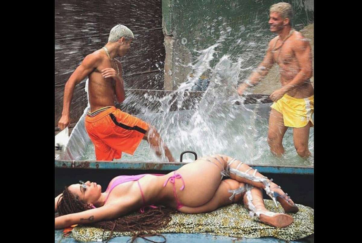 Anitta relembra foto do clipe 'Vai Malandra' - Reprodução Internet