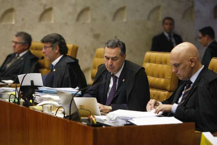 Ministros do STF Fux, Barroso e Moraes durante o julgamento do foro