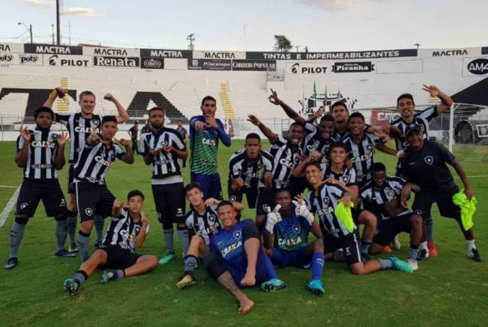 Botafogo avan�ou na Copa do Brasil sub-20