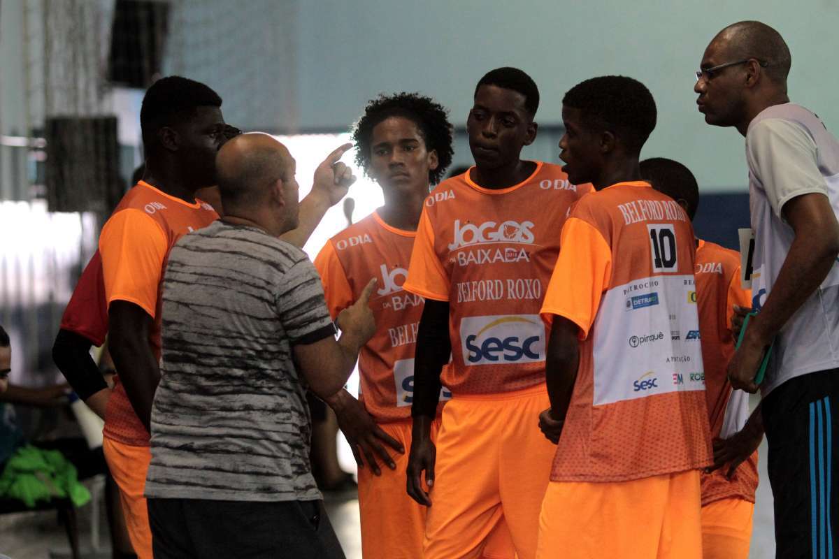 Nova Iguaçu conquista ouro no handebol masculino sub-17 nos Jogos da Baixada