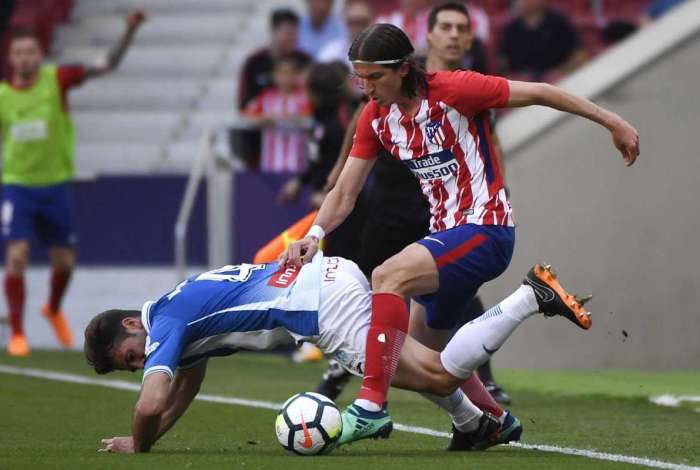 Filipe Luis voltou a campo ap�s dois meses parado