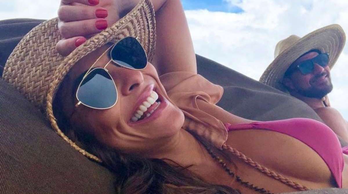 Juliana Paes e o marido, Carlos Eduardo Baptista, curtem férias nas Ilhas Maldivas - Reprodução Internet