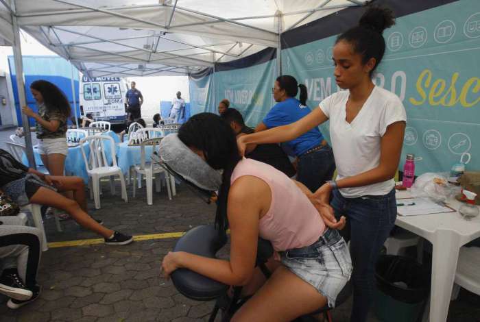 Sesc promoveu atividades recreativas, como sess�es de shiatsu na etapa de S�o Jo�o de Meriti