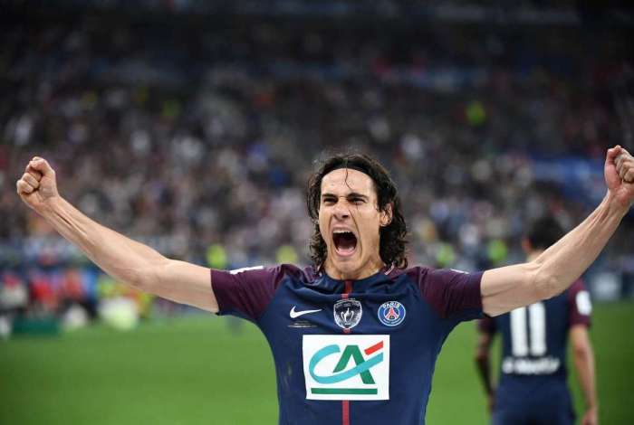 Cavani pode continuar no PSG