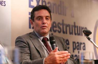 Presidente do INSS diz que filas e longos prazos devem melhorar em janeiro