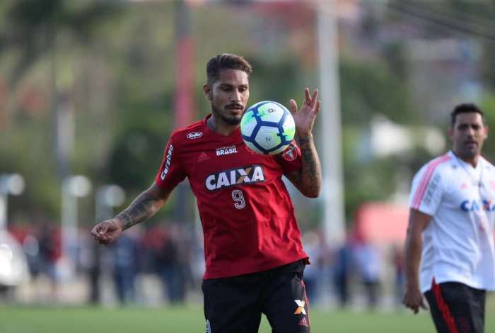 Desde que foi liberado para jogar, Guerrero vem entrando no segundo tempo 