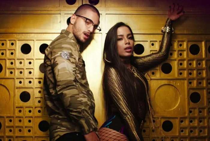 Anitta e Maluma em clipe da msica 'Sim ou No'