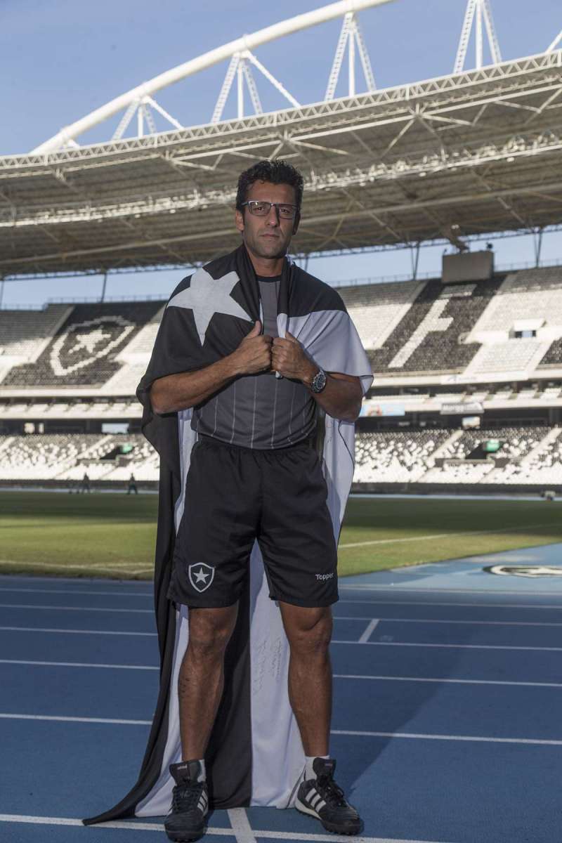 Especial com o técnico do time de futebol do Botafogo Alberto Valentim do Carmo Neto, mais conhecido como Valentim (mineiro da cidade de Oliveira, 22 de março de 1975), é um treinador e ex-jogador de futebol que atuava como lateral-direito. Foto: Daniel Castelo Branco