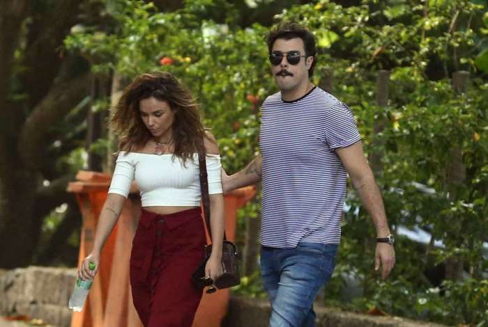 Joaquim Lopes e Juliane Ara�jo almo�am juntos