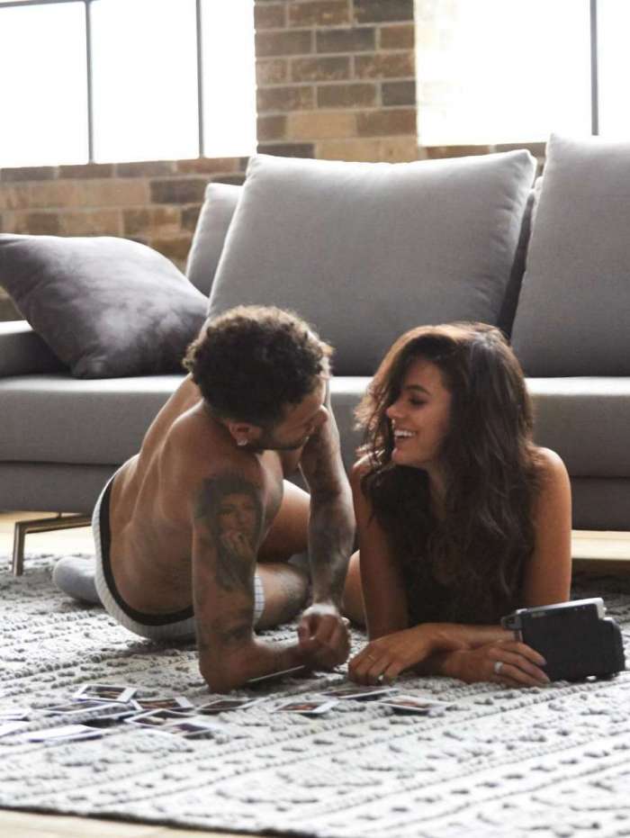 Neymar Jr e Bruna Marquezine em campanha da C & A