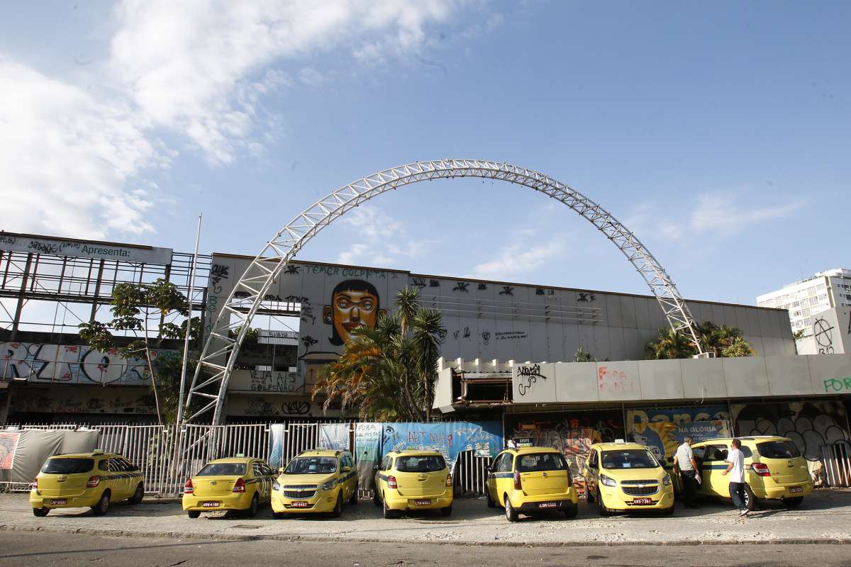 5-16-8--20 - Especial / Mat&eacute;ria dominical sobre o abandono da casa de espet&aacute;culos Canec&atilde;o, em Botafogo. Na imagem, instala&ccedil;&otilde;es do local com sujeira, lixo, picha&ccedil;&otilde;es e sinais de deteriora&ccedil;&atilde;o das estruturas. Foto de Alexandre Brum / Ag&ecirc;ncia O Dia - CIDADE CULTURA POLITICA MEMORIA CARIOCA SHOW MUSICA TEATRO ESPETACULO UFRJ POSSE PROPRIEDADE - Agencia O Dia