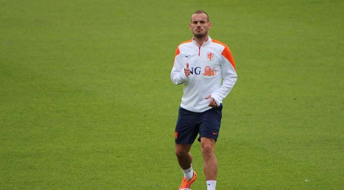 2010 - Wesley Sneijder - Holanda 2 x 1 Brasil (quartas de final)