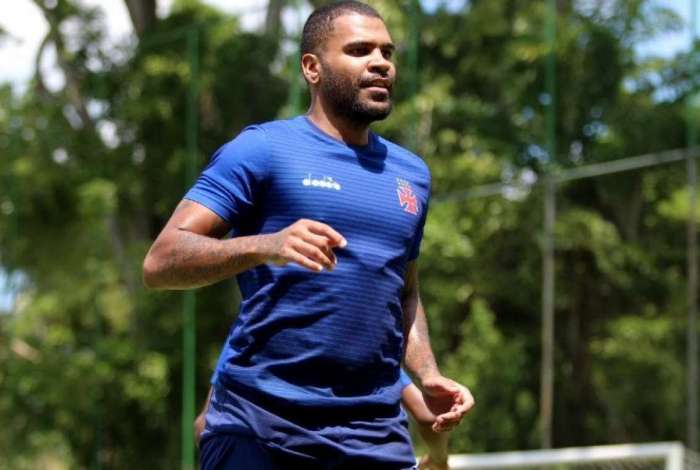 Breno voltou ao Vasco na partida contra o Vit�ria