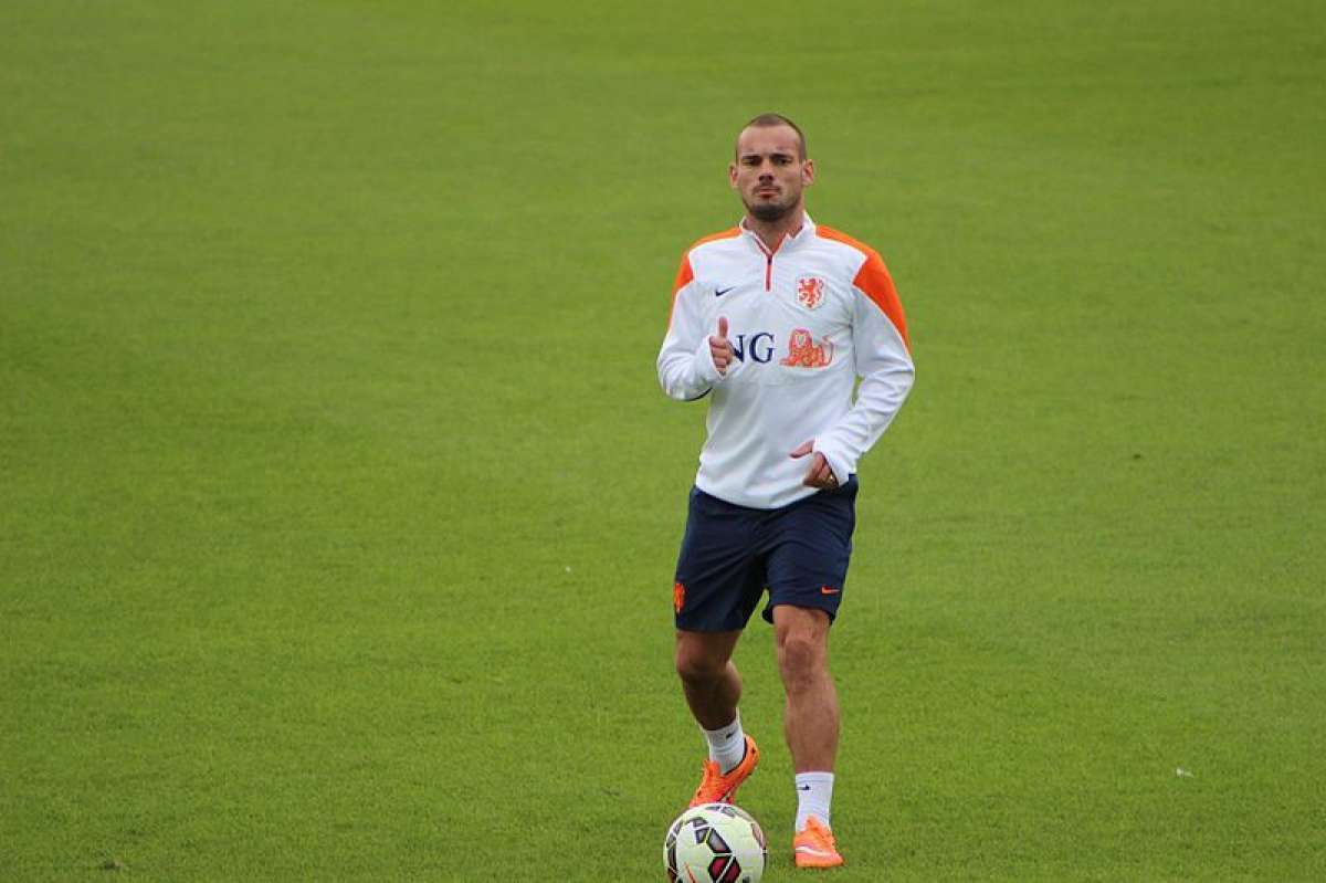 2010 - Wesley Sneijder - Holanda 2 x 1 Brasil (quartas de final)