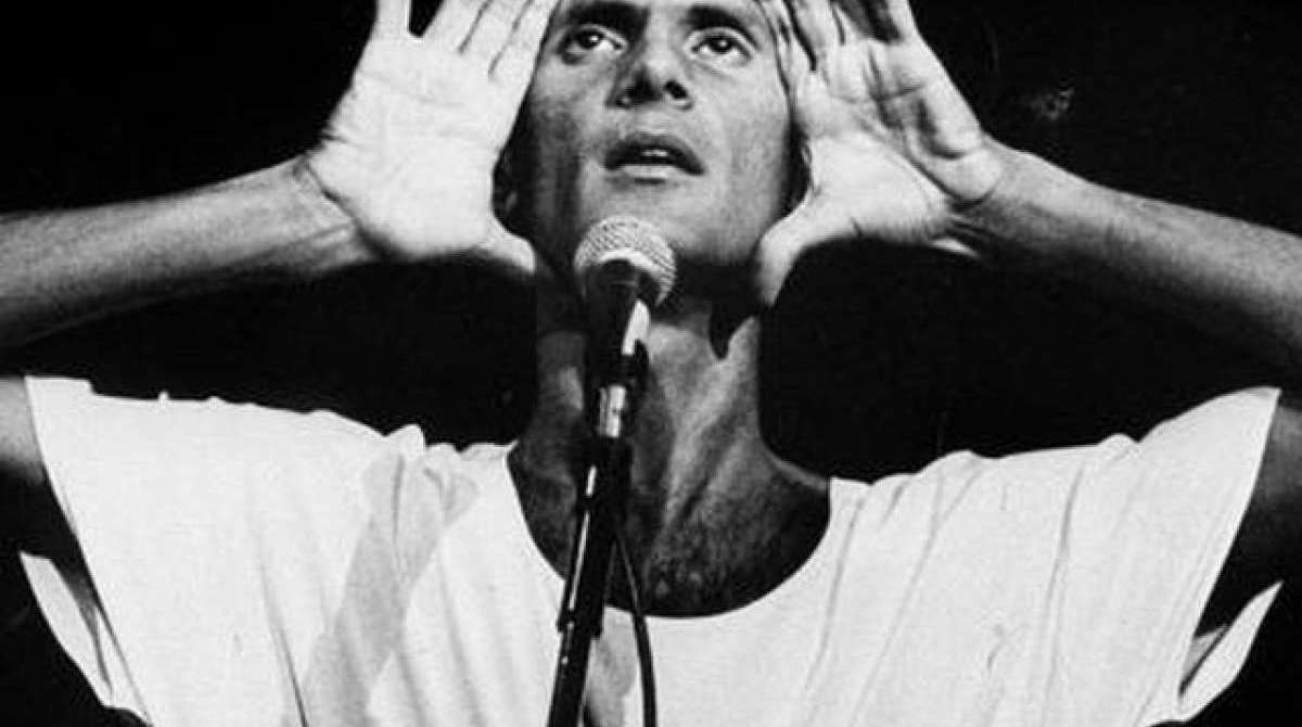 No dia 24 de janeiro de 1989, Cazuza apresentou pela segunda vez em Pernambuco o show O tempo não para, cuja direção era assinada por Ney Matogrosso