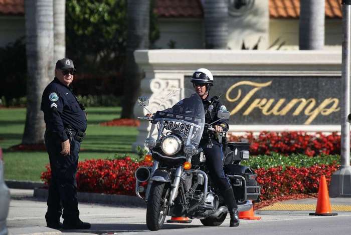 Polcia bloqueia a entrada do resort Trump National Doral Miami