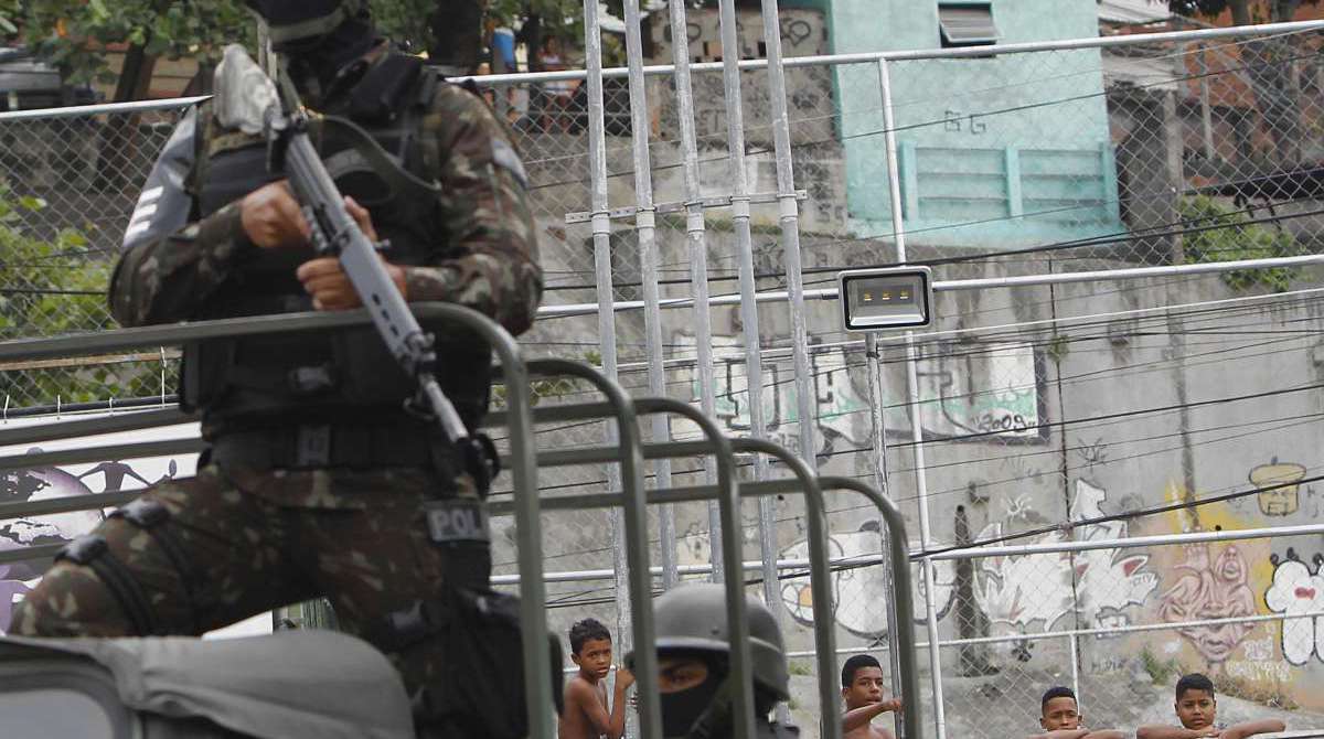 Operação das policias ,civil,militar e forças armadas na Praça Seca Jacaré Paguá Zona Norte do Rio Foto Severino Silva Agencia O Dia