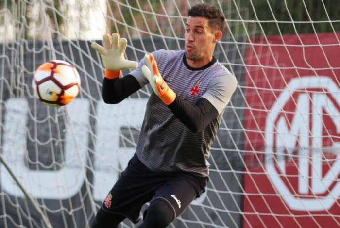 Martn Silva treina antes de encarar a Universidad do Chile, pela Libertadores