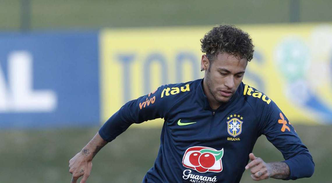 Neymar fez seu primeiro trabalho no gramado em Teresópolis