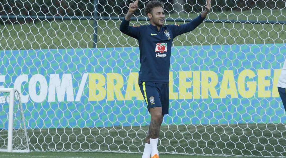 Neymar fez seu primeiro trabalho no gramado em Teresópolis