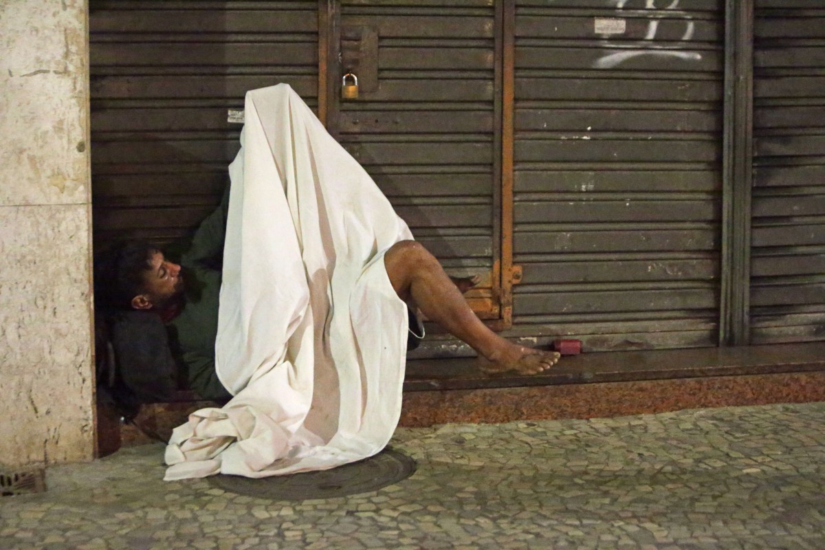 Moradores de rua do Centro do Rio. falam do sufoco com o frio das madrugadas geladas. Foto Daniel Castelo Branco