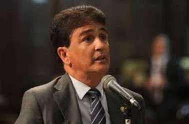 Genro de Bebeto, meia do Botafogo fala sobre relação com o sogro: 'Estamos sempre juntos'