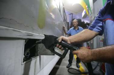 Associação dos Importadores de Combustíveis diz que redução do preço da gasolina foi decisão 'coerente'
