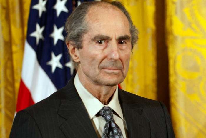 O romancista norte-americano Philip Roth durante uma cerimnia na Casa Branca em Washington DC, onde ele recebeu a National Humanities Medal, em maro de 2011