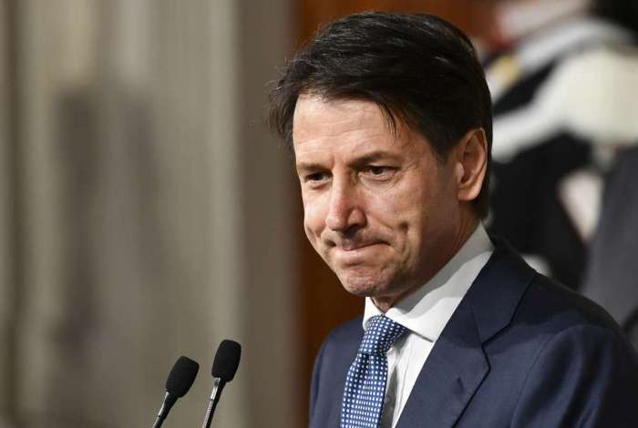 Giuseppe Conte: imagem arranhada por denúncias de fraudes no currículo