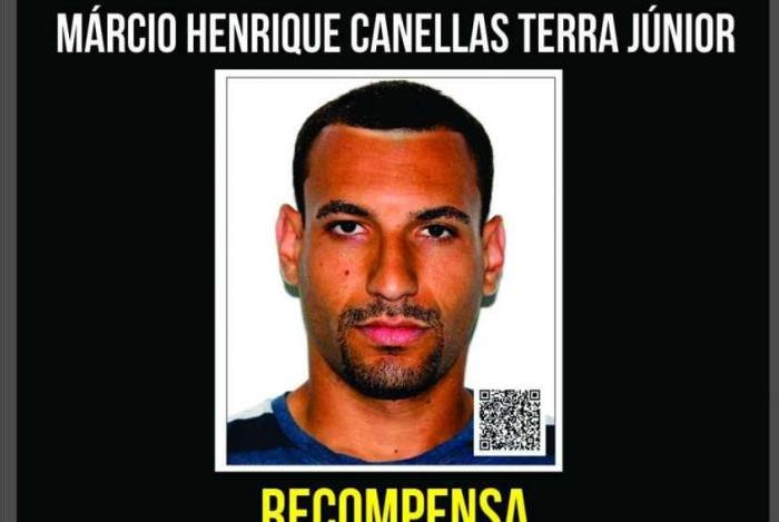 M�rcio Henrique Canellas Terra Junior, o Tubar�o, de 29 anos, � apontado como o homem que roubou mulheres sem descer do carro em que estava, no bairro Fonseca, em Niter�i