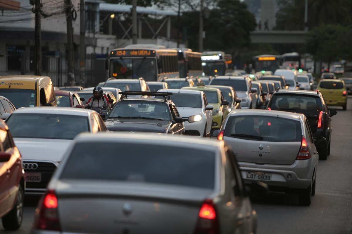 Linhas de ônibus vão atender a moradores das zonas Norte e Oeste