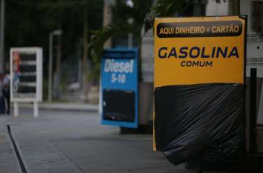 Levantamento do ANP mostra diesel mais caro que a gasolina