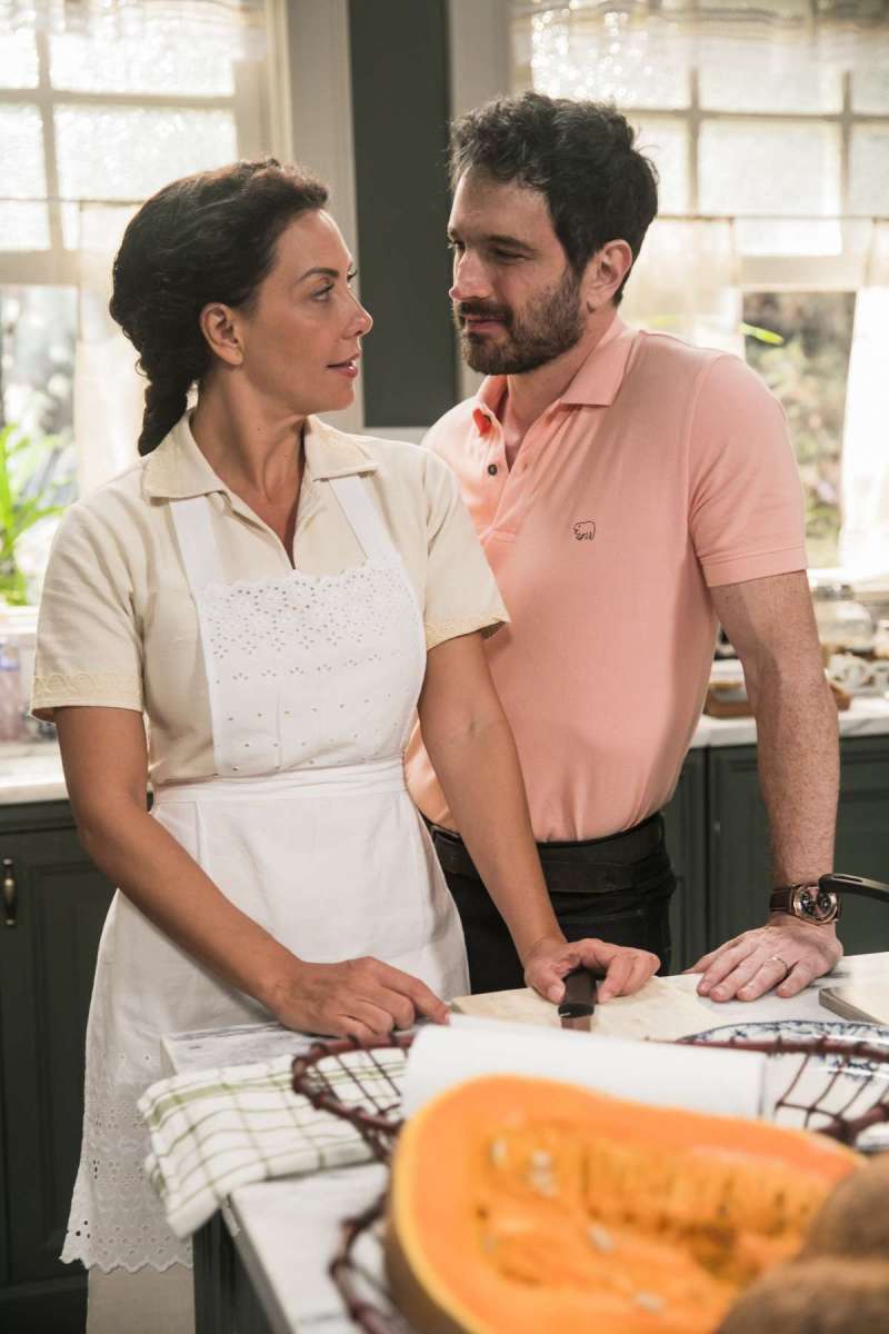 Fabíola Nascimento e Caco Ciocler