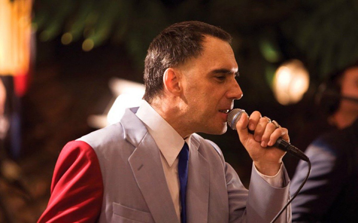 Arnaldo Antunes: novo álbum já está nas plataformas digitais e sai em formato CD no início de junho Arnaldo Antunes: novo álbum já está nas plataformas digitais e sai em formato CD no início de junho